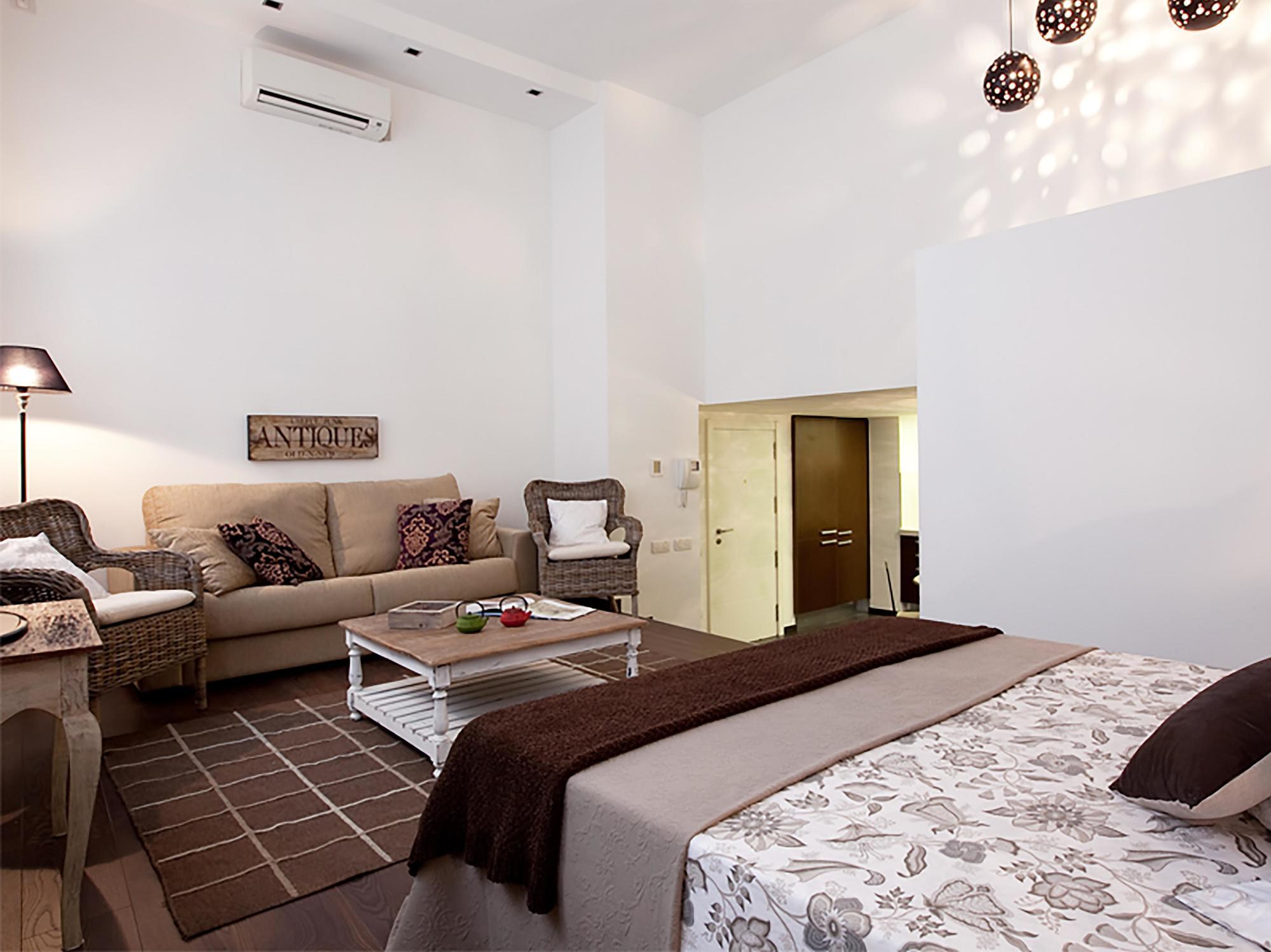 Bas Gracia Apartamento *